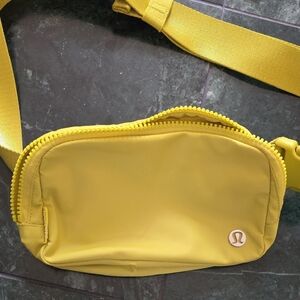Lululemon Everywhere Belt Bag